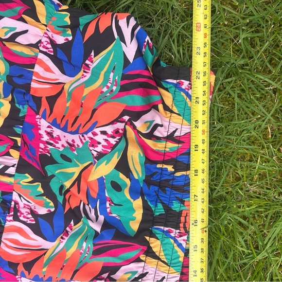 June + Vie Hawaiian Print Skirt Plus Size 30W Elastic Waistband Ruffles Color!! - Picture 9 of 12